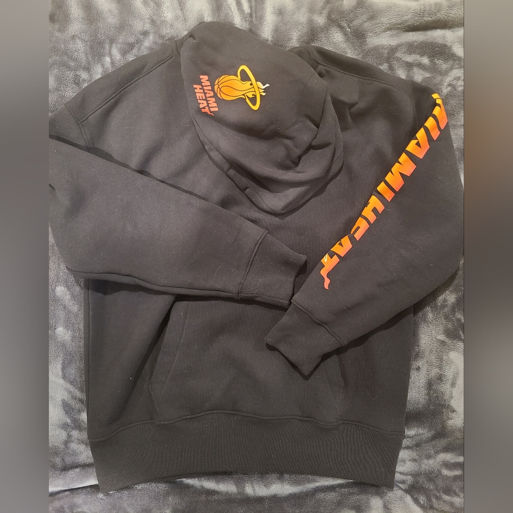 Mens Miami Heat Hoodie Size Small